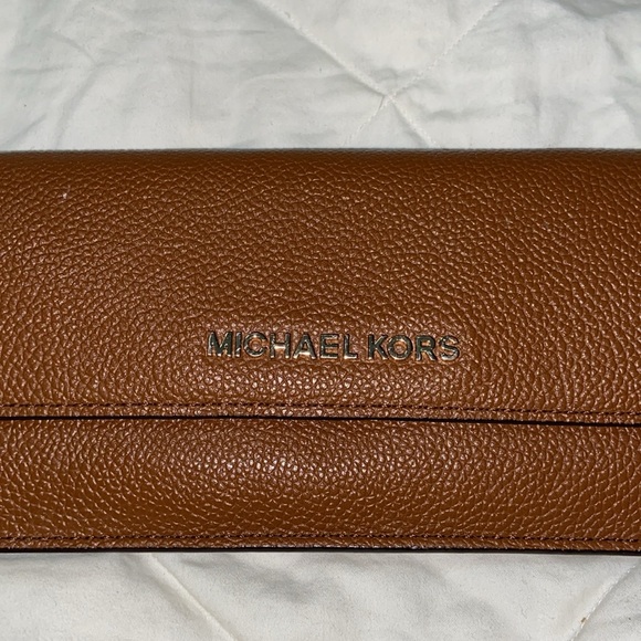 NWOT Michael Kors Hayes Flat Envelope Wallet - Picture 5 of 10